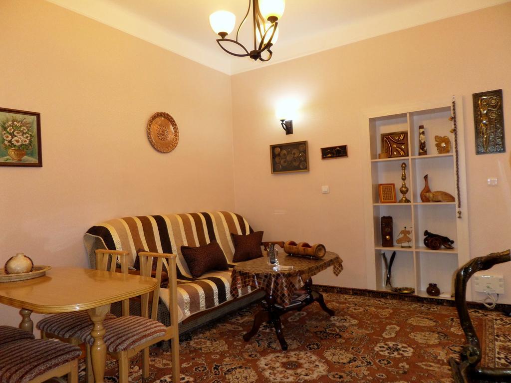 Ara & Gaya Аpartment Apartment Yerevan Luaran gambar